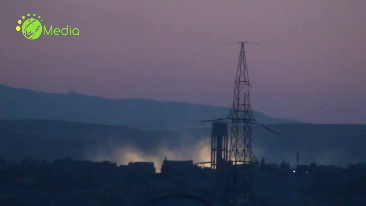 <b><span style='color:#bc2929;font-size:16px;'>Syrienkrieg <br></span>Videoaufnahmen: Russische Kampfflugzeuge werfen weiße Phosphorbomben über Wohngebiete in Aleppo ab</b>