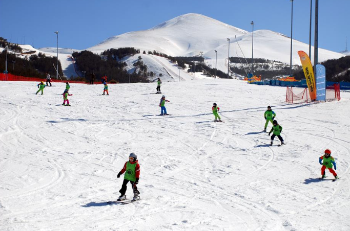 <b><span style='color:#bc2929;font-size:16px;'>12 Zentimeter Schnee in Palandöken <br></span>Diesjährige Ski-Saison der Türkei hat begonnen</b>