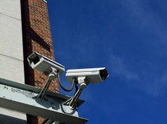 Innen- vs. Außenkameras: Was ist der wirkliche Unterschied?