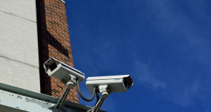 Technik Innen- vs. Außenkameras: Was ist der wirkliche Unterschied?