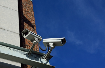 Innen- vs. Außenkameras: Was ist der wirkliche Unterschied?