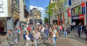 Stationärer Handel und E-Commerce: Der Wandel im deutschen Konsumverhalten