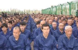 Berlin: Uiguren-Demo vor chinesischer Botschaft