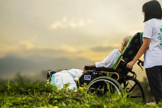 Urlaub trotz Demenz: Das sollten Pflegepersonen wissen