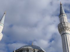 Rassismus in der muslimischen Community – Verdrängtes Erbe