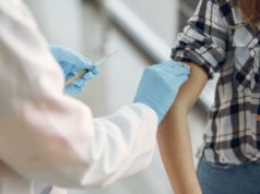 Bundesbildungsministerin Karliczek appelliert an Studenten, sich impfen zu lassen