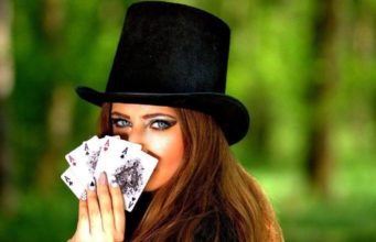 Psychologie am Pokertisch: Was das Kartenspiel über Menschenkenntnis und soziale Kompetenz verrät