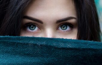 Wasserfeste vs. klassische Wimperntuschen im Vergleich: Die beste Wimperntusche richtig wählen