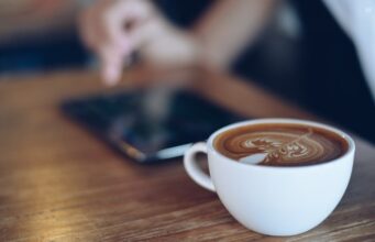 Ratgeber für passionierte Kaffeetrinker: Kaffee mit wenigen Kniffen bewusster und gesünder genießen