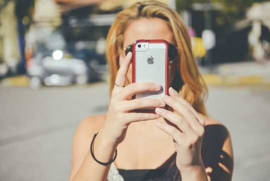 The Rise of „AI Slop“: How Content Farms are Flooding the Internet with Digital Junk