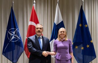 Finnland: Russland hat nur die Osmanen respektiert Der türkische Außenminister Hakan Fidan bei einem Treffen mit seiner finnischen Amtkollegin Elina Valtonen am 5.11.2025 in Helsinki.