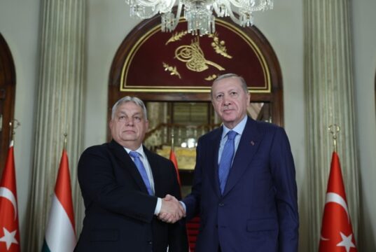 Orbán dankt Türkei: „Wir würden in Migration versinken“