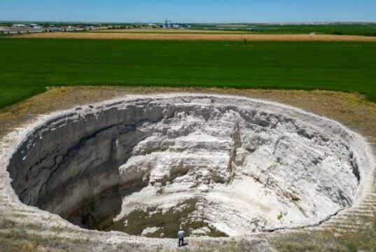 Türkei: Riesige Erdlöcher wegen Dürre und Grundwasserverbrauch