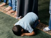 Studie: Religion schützt Kinder vor Angststörungen