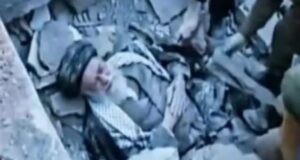 Analysten stufen virales Bild von Khamenei als KI-generiert ein