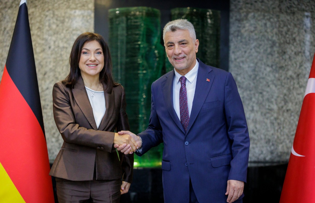 <b><span style='color:#bc2929;font-size:16px;'>Türkei-Besuch <br></span>Wirtschaftsministerin Reiche: „Wir brauchen die Türkei“</b>