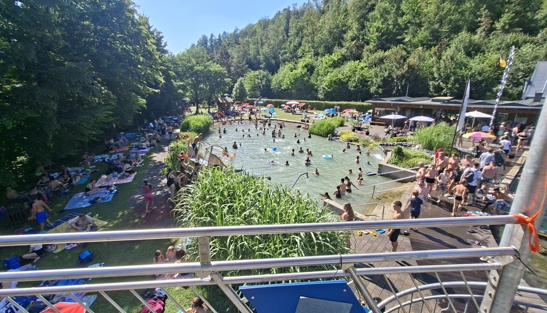 <b><span style='color:#bc2929;font-size:16px;'>Freibäder <br></span>Freibad-Ranking 2026: Deutschlands beliebteste Freibäder</b>