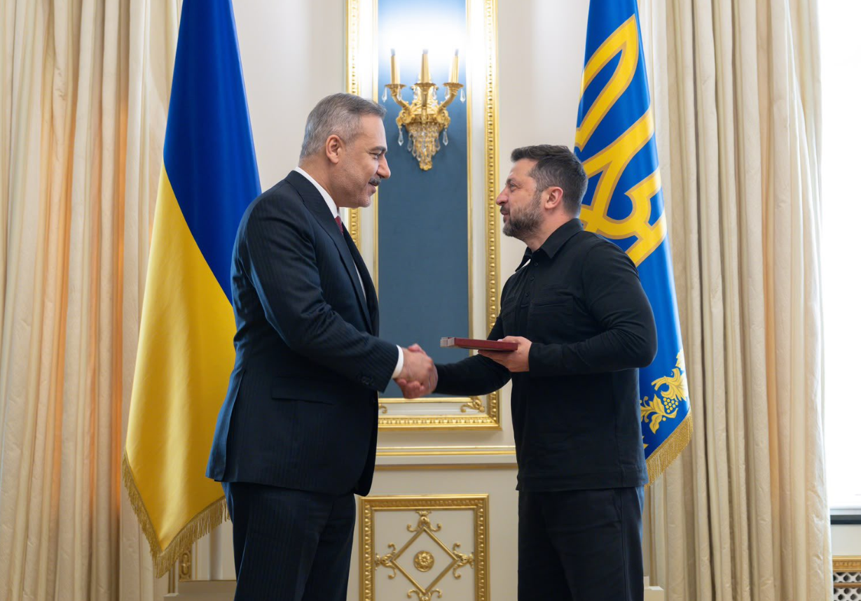 <b><span style='color:#bc2929;font-size:16px;'>Fidan in Ukraine <br></span>Freihandelsabkommen zwischen der Türkei und Ukraine</b>