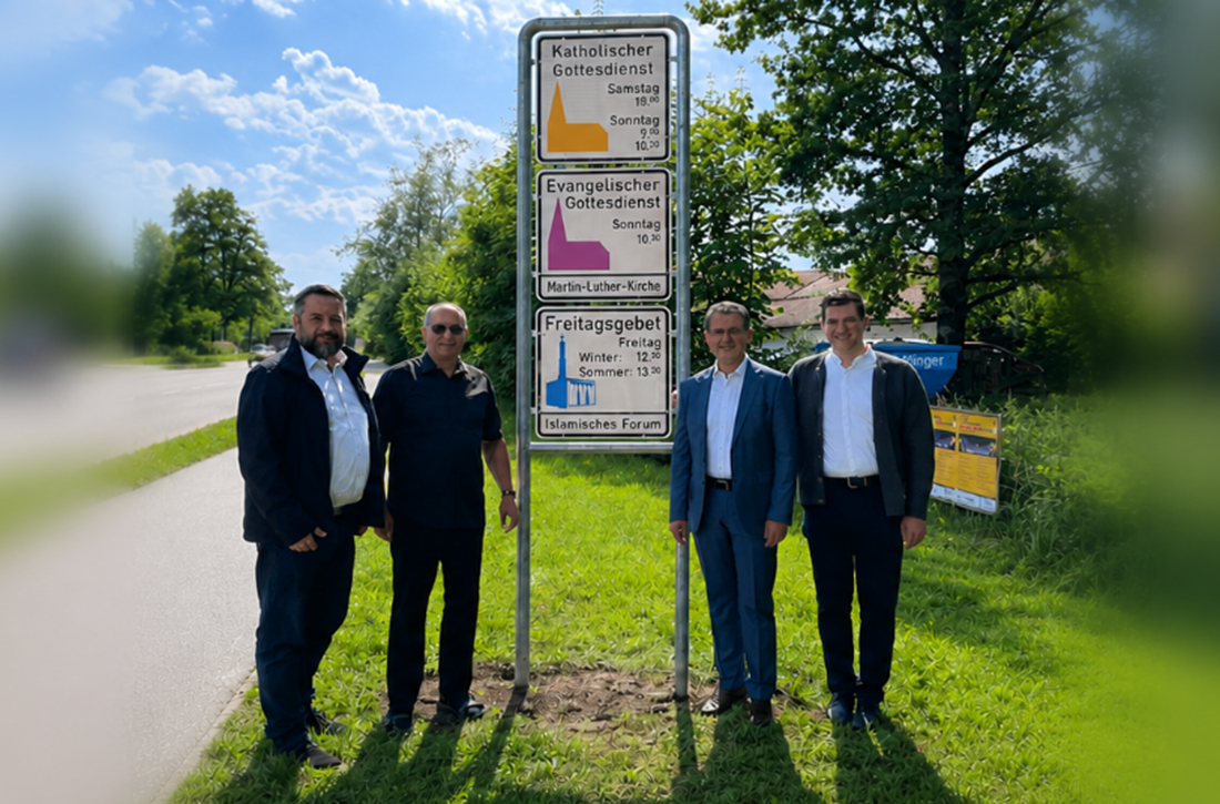 <b><span style='color:#bc2929;font-size:16px;'>Islam in Deutschland <br></span>Bundesweit einmalig: Bayerische Stadt zeigt muslimische Gebetszeiten auf Ortsschild</b>