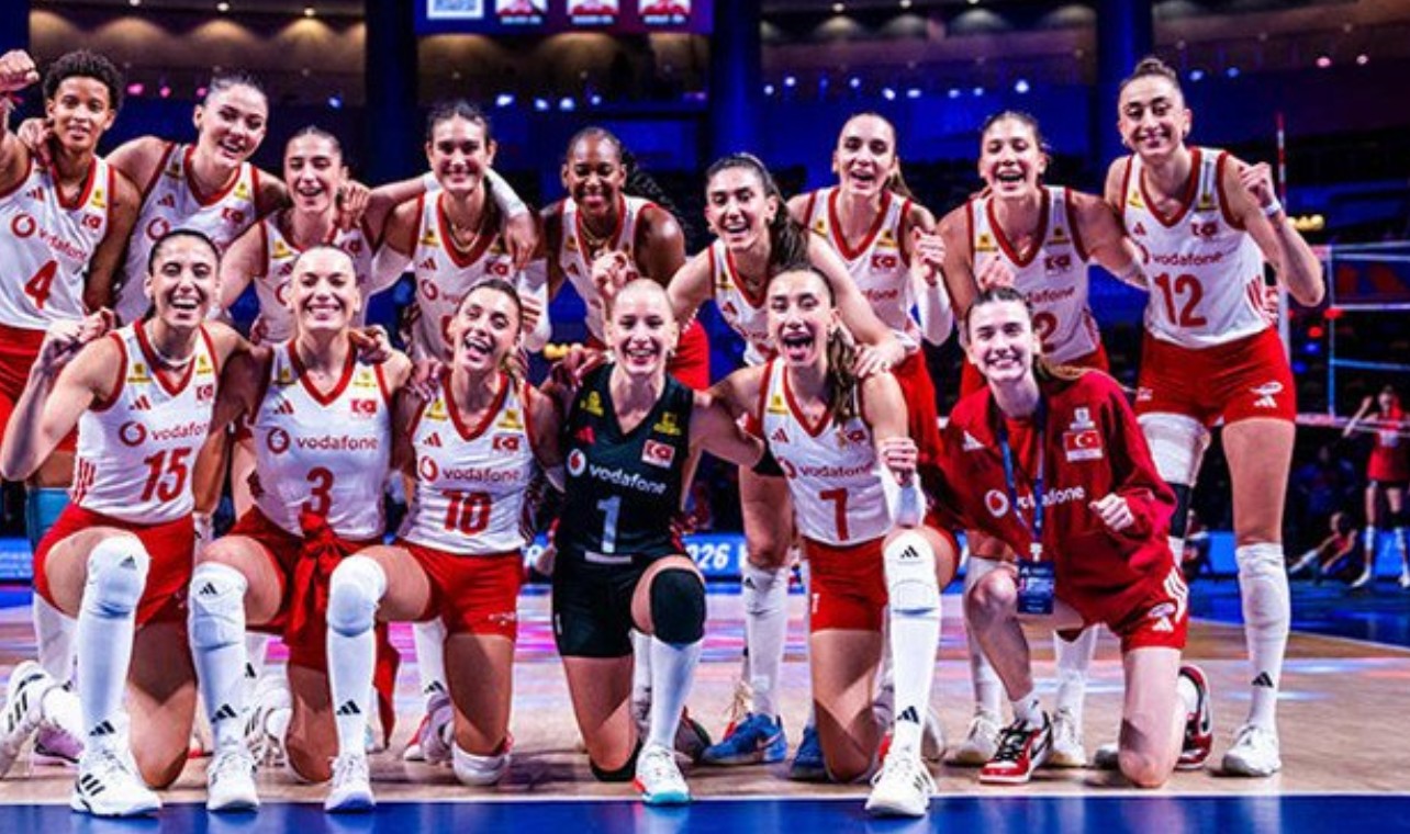 <b><span style='color:#bc2929;font-size:16px;'>Finale gegen Brasilien <br></span>China: Türkische Volleyballerinnen stehen im Finale</b>