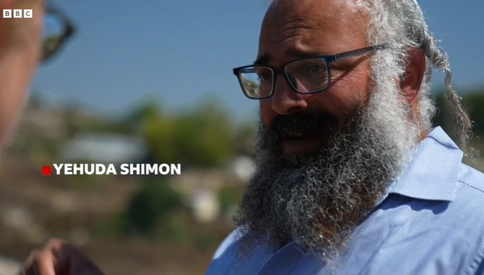 <b><span style='color:#bc2929;font-size:16px;'>Gastkommentar <br></span>Siedler-Anwalt Yehuda Shimon schockiert: „Ein jüdisches Leben ist mehr wert als zehn Millionen palästinensische Leben“</b>